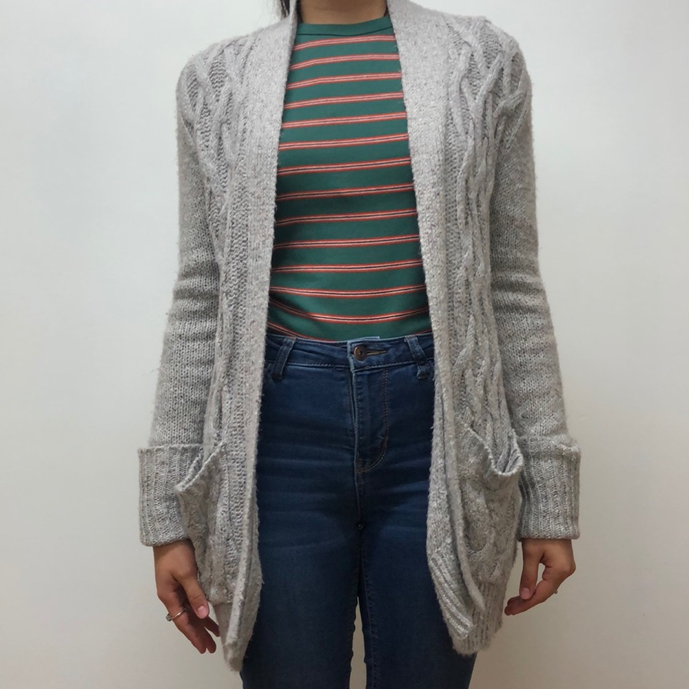 Grey 2-pocket cardigan